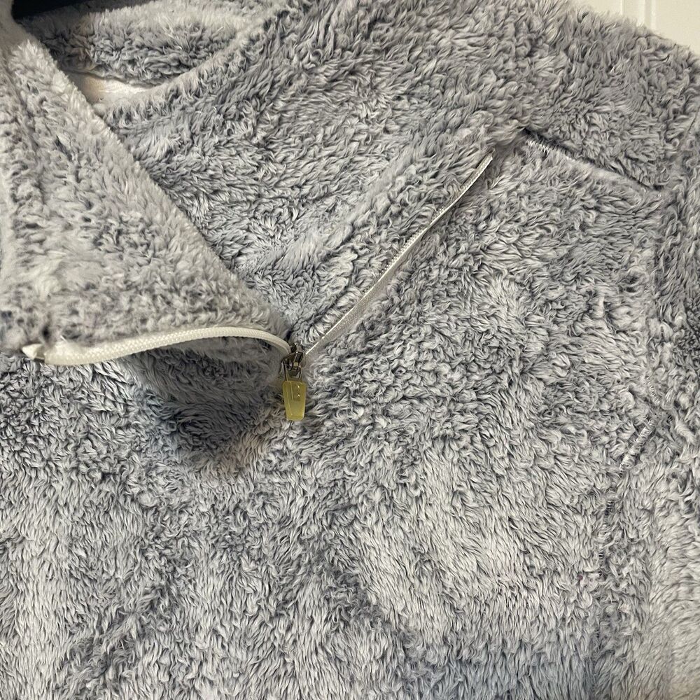 St. Johns Bay Fleece Pullover Quarter Zip Womens Sz M Faux Fur Gray Soft Cozy - Picture 6 of 13